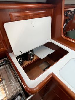 Beneteau 331 image