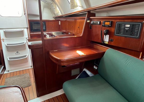 Beneteau 331 image