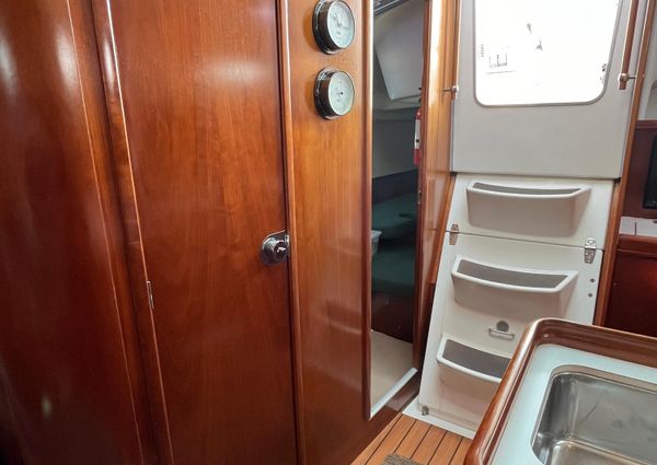 Beneteau 331 image