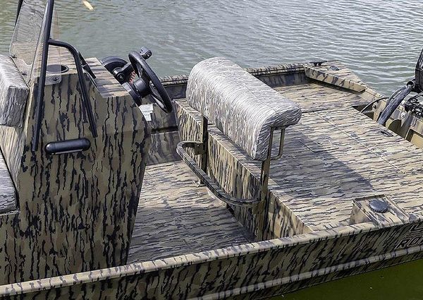 Lowe ROUGHNECK-1860CC image