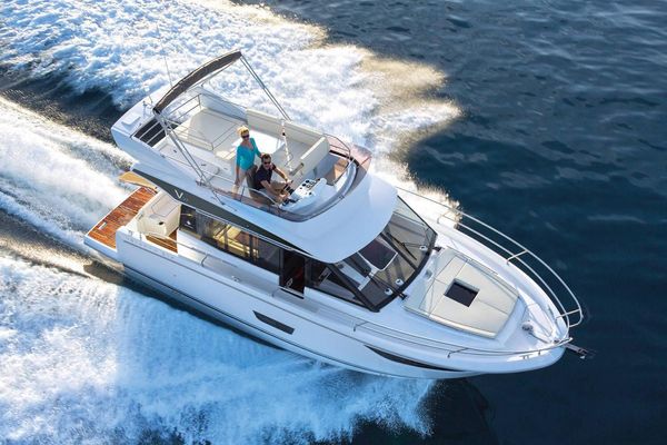 Jeanneau NC 38 Fly - main image