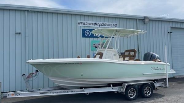 Pioneer 222 Islander 