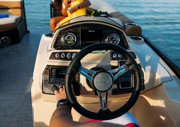 Lowe SS-230-CL image