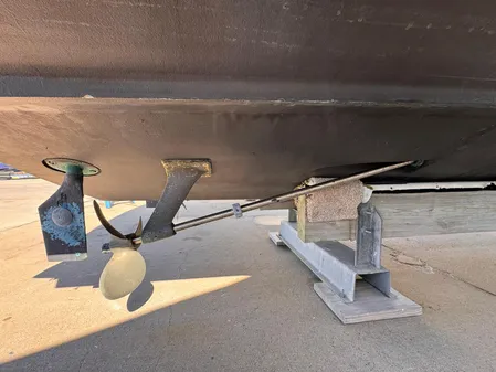 Bertram 28 Moppie image