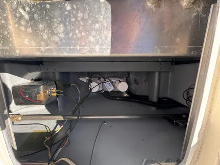 Bertram 28 Moppie image