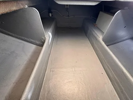 Bertram 28 Moppie image