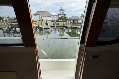 Carver 56 Voyager image