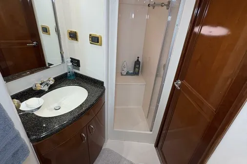 Carver 56 Voyager image