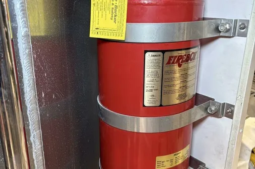 Carver 56 Voyager image