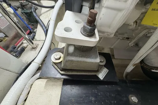 Carver 56 Voyager image