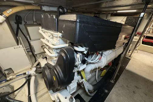 Carver 56 Voyager image