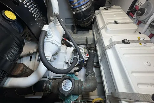 Carver 56 Voyager image