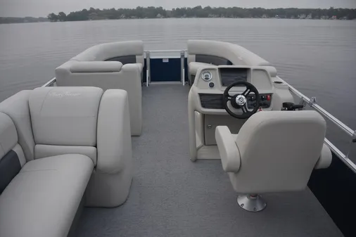 Sunchaser VISTA-22-FISH image