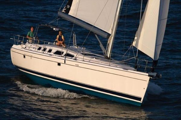 Hunter 49 - main image