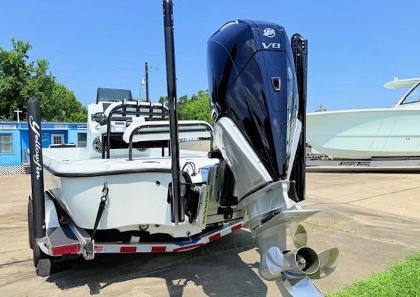 Yellowfin 24-BAY-CE image