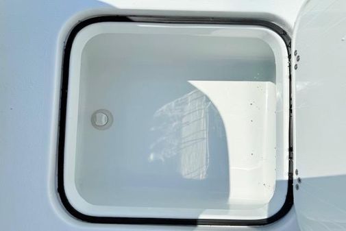 Yellowfin 24-BAY-CE image