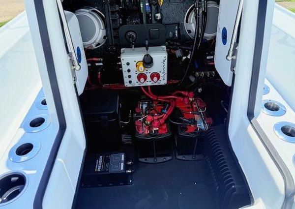 Yellowfin 24-BAY-CE image