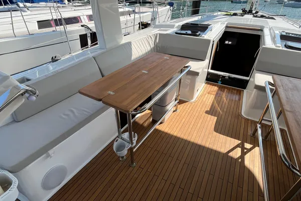 Hanse 548 image