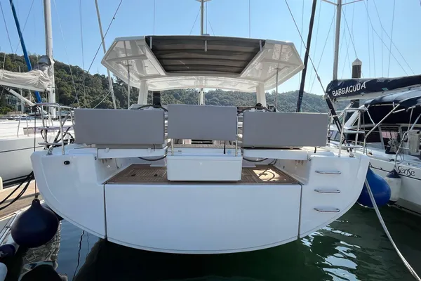 Hanse 548 image