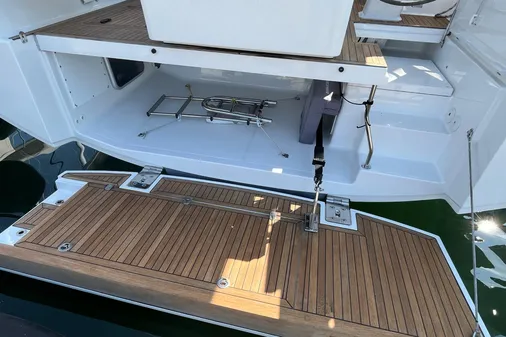 Hanse 548 image