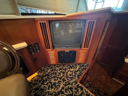 Carver 42 Aft Cabin Motor Yacht image