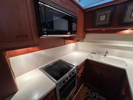 Carver 42 Aft Cabin Motor Yacht image