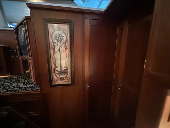 Carver 42 Aft Cabin Motor Yacht image