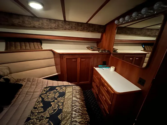 Carver 42 Aft Cabin Motor Yacht image