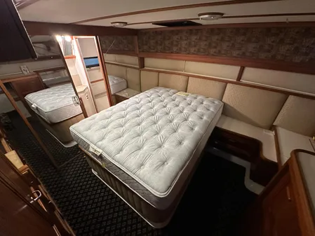 Carver 42 Aft Cabin Motor Yacht image