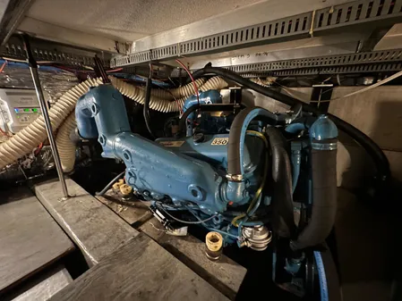 Carver 42 Aft Cabin Motor Yacht image