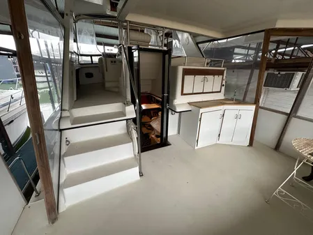 Carver 42 Aft Cabin Motor Yacht image