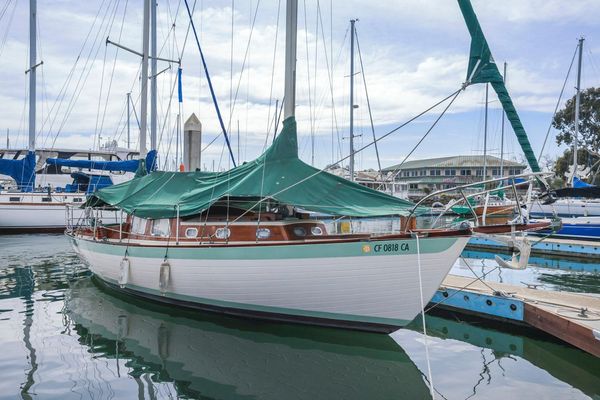 Herreshoff Far East modified H 28 ketch - main image