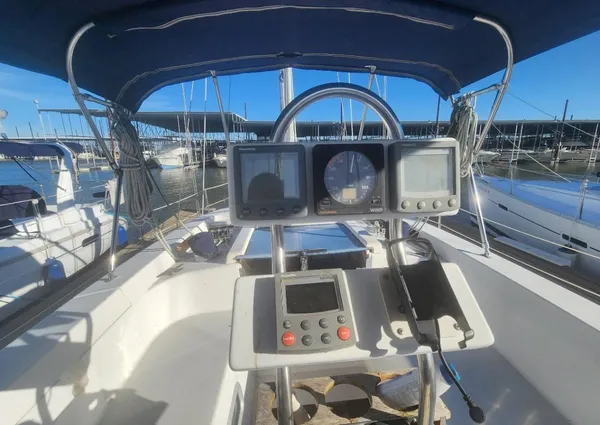 Catalina Morgan 381 image