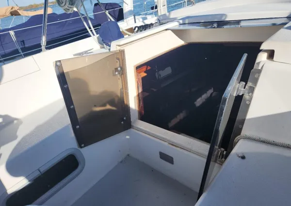 Catalina Morgan 381 image