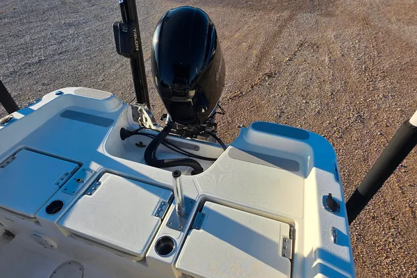 NauticStar 231 Angler image