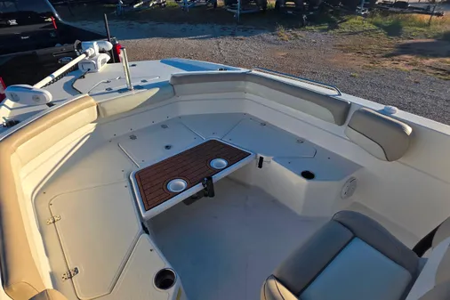 NauticStar 231 Angler image