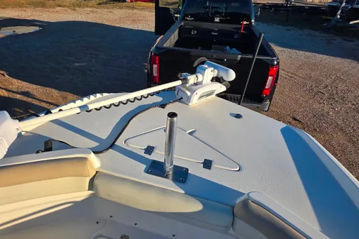 NauticStar 231 Angler image