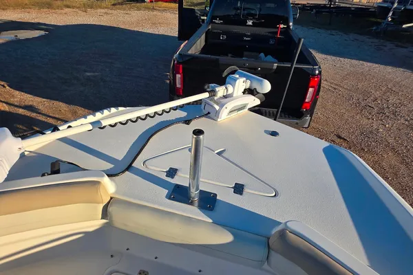 NauticStar 231 Angler image