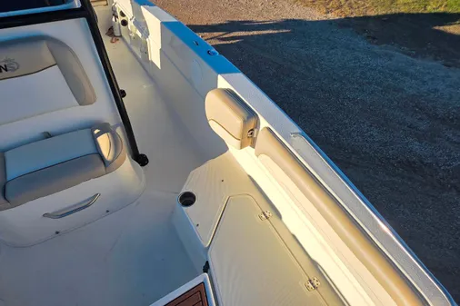 NauticStar 231 Angler image