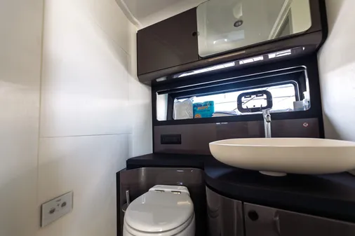 Azimut AZ42 VERVE image