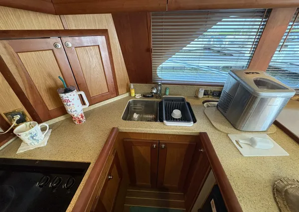 Luhrs 41 Convertible image