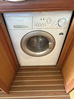 Luhrs 41 Convertible image