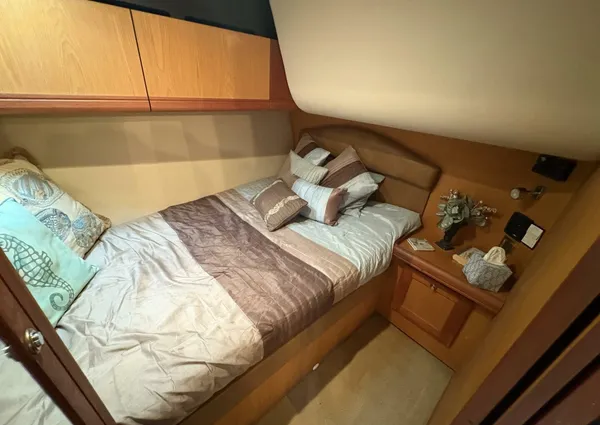 Luhrs 41 Convertible image