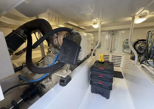 Luhrs 41 Convertible image