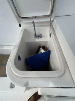 Luhrs 41 Convertible image