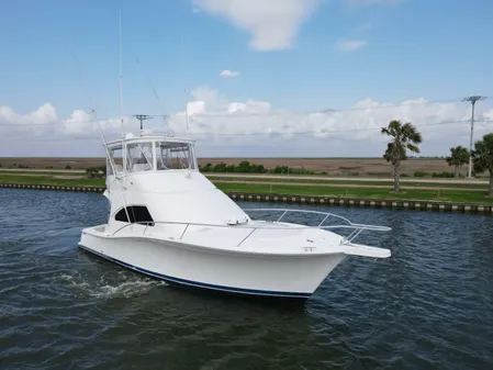 Luhrs 41 Convertible image