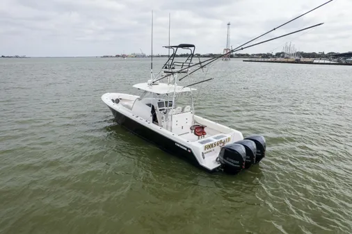 Contender 39 Fisharound image