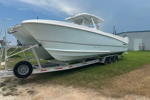 Twin Vee 340 GFX CC image