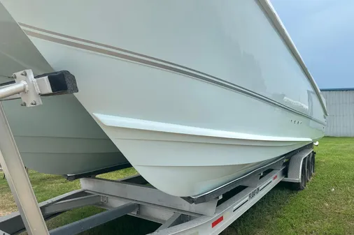 Twin Vee 340 GFX CC image