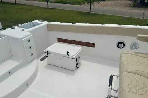 Twin Vee 340 GFX CC image